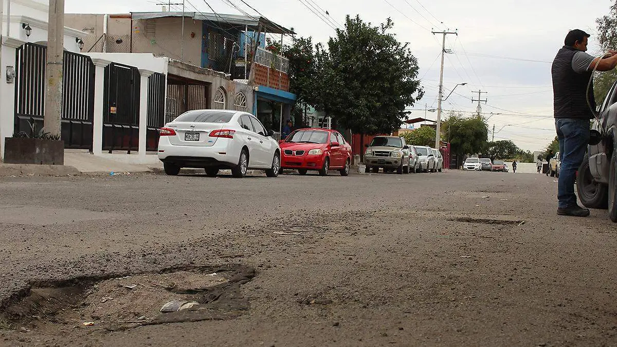 Colonia Cuauhtemoc calle piramide de la luna  - Mike Acosta (2)